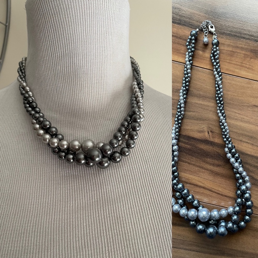 Pearl multi color necklace